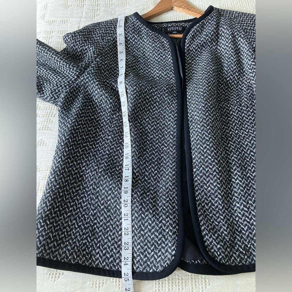 KASPER Black & White Silk and Cotton Blend Open Front Blazer Size 18W - Picture 9 of 12